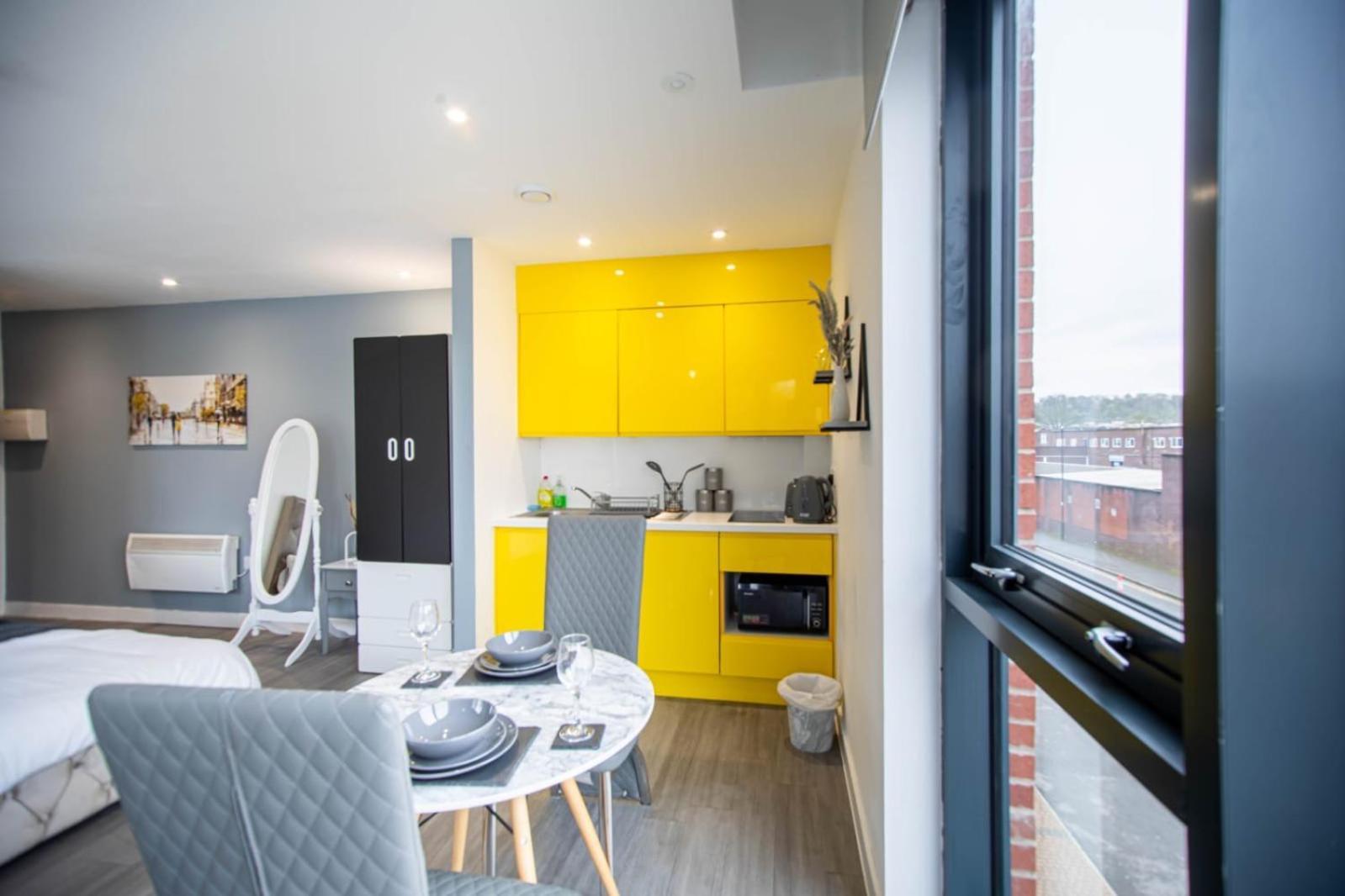 Excellent Studio Balcony Apartment In Sheffield Luaran gambar